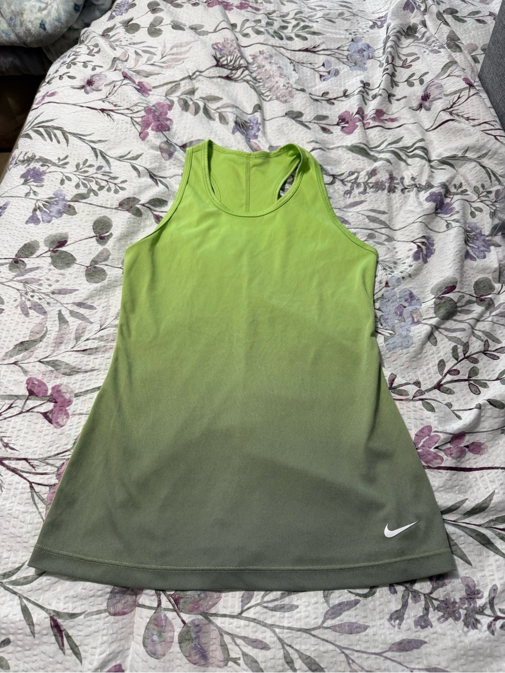 Nike Women's Lime-to-Olive Racerback Tank Top D4